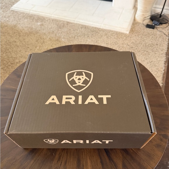 Ariat Women's Darlin Western Leather Upper Fashion Boot Size 7 - Picture 6 of 6